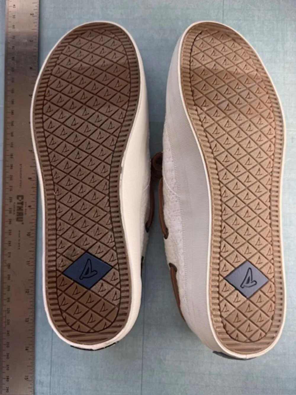 SPERRY Top-Sider White Textured Boat Shoes w/Memory Foam -NEW! Women’s Sz 8